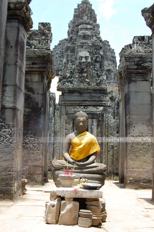 Un Bouddha à l'entrée du Bayon