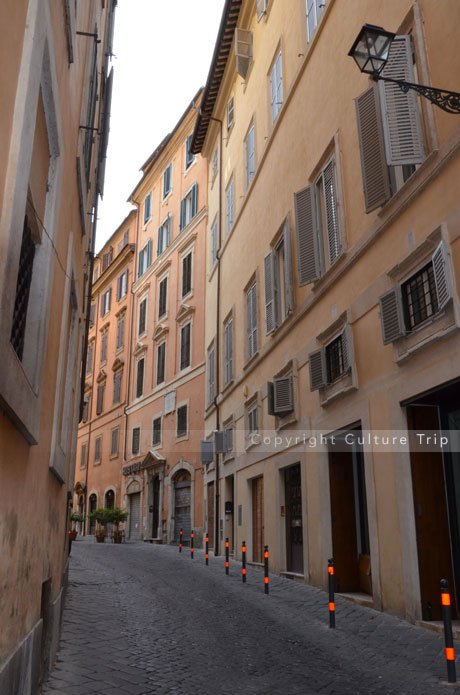 Scooter dans le quartier de la piazza del Popolo