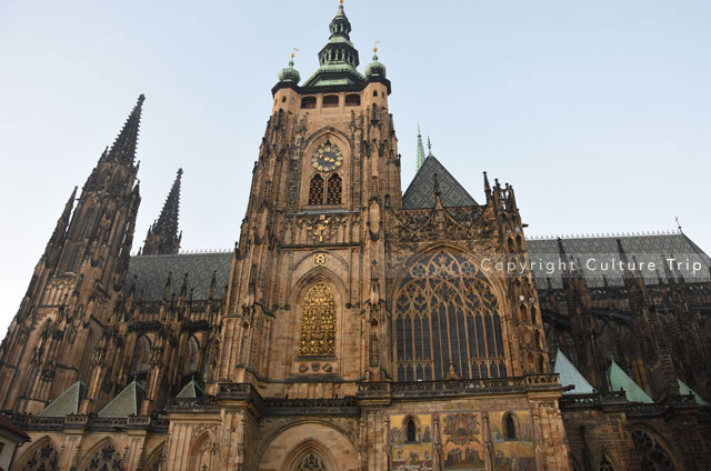 Façade méridionale de la cathédrale Saint-Guy