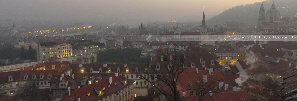 Malá Strana à la tombée de la nuit