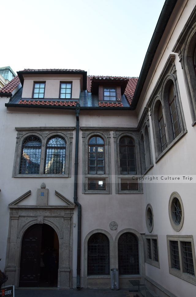 Entrée de la synagogue Pinkas